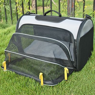 Transportadora para animais de estimação Freedom com extensão lateral - Preto e cinza