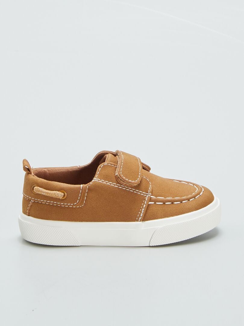 Tênis estilo náutico - MARROM
