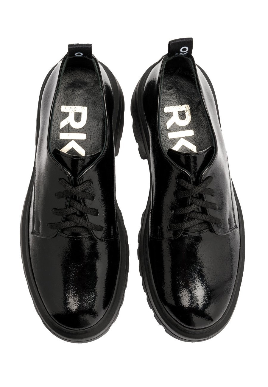 RYŁKO Športni čevlji z vezalkami - črni