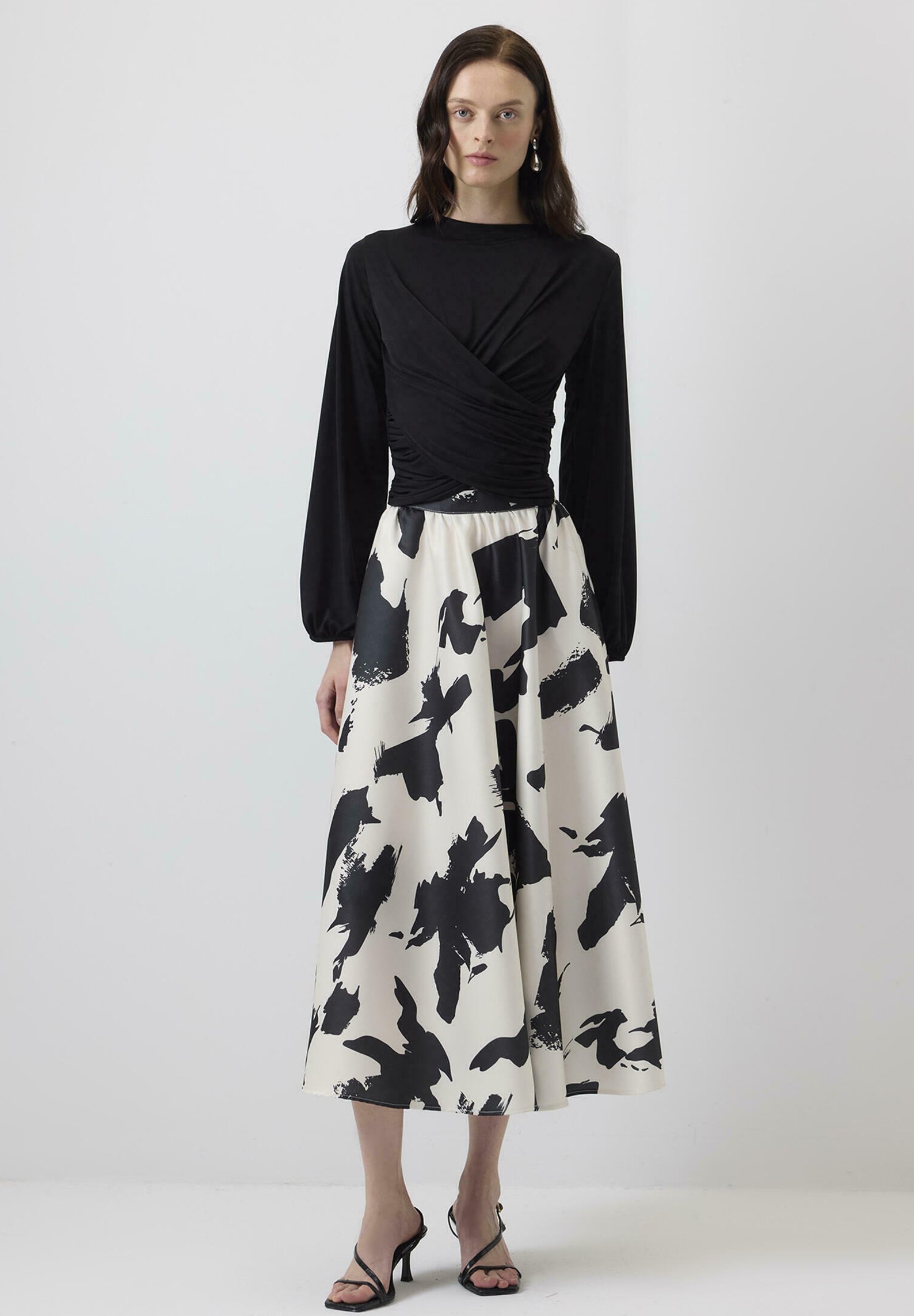 Touché Privé DRAPED - Bluse - schwarz