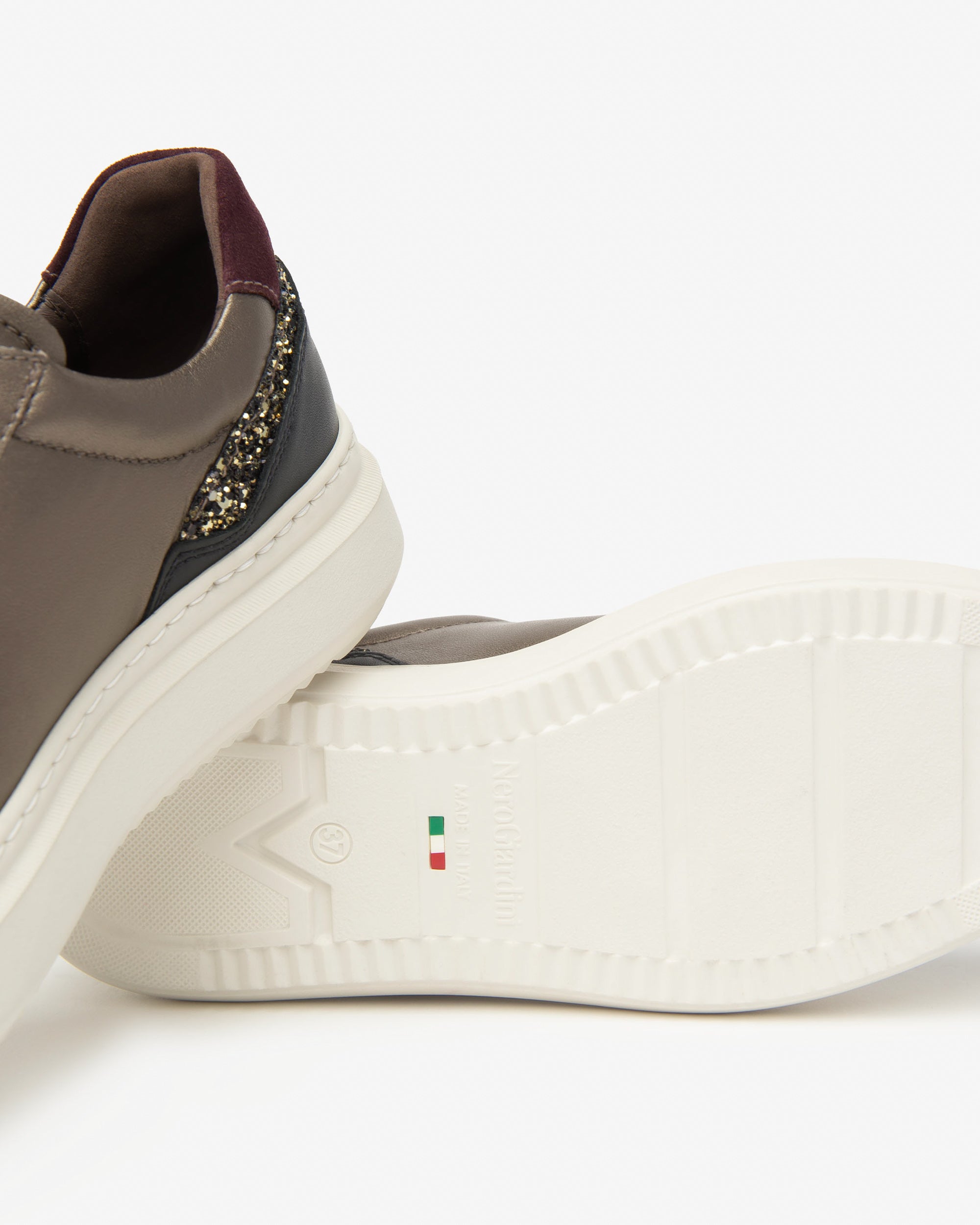  Damen-Sneaker aus Leder, Wildleder und Funktionsmaterialien