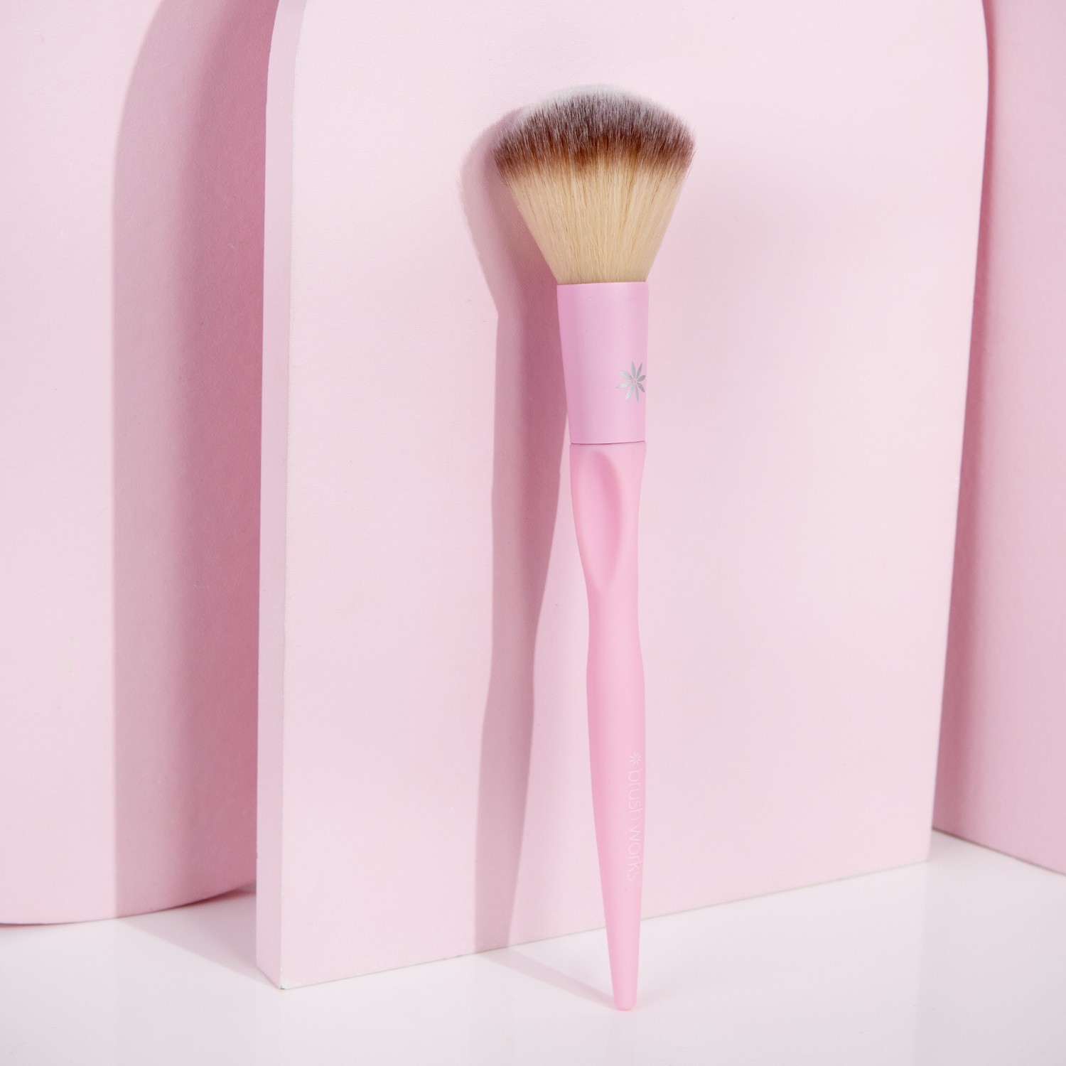 Brushworks Pinceau Blush HD Rose