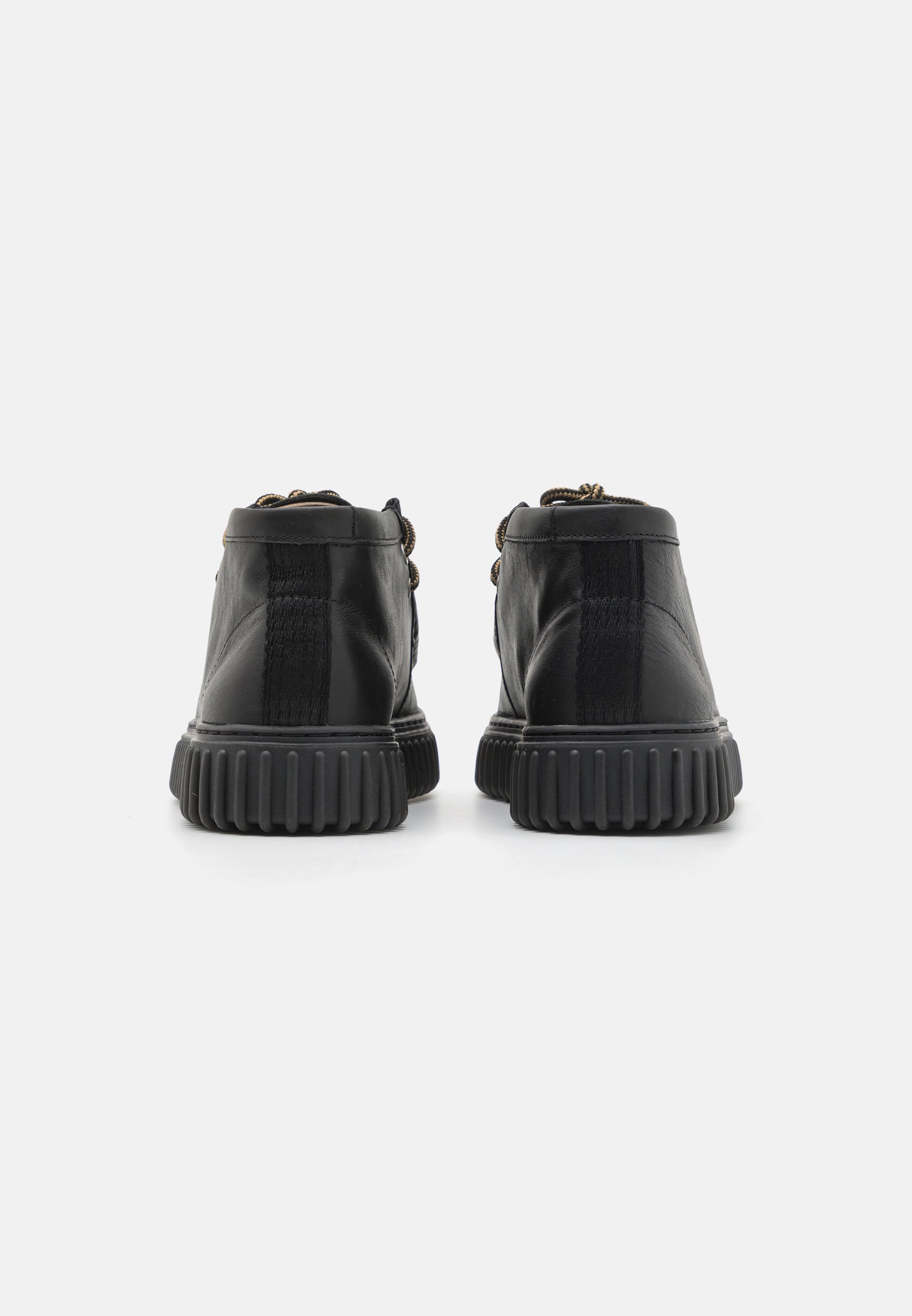 Clarks sportske cipele s vezicama