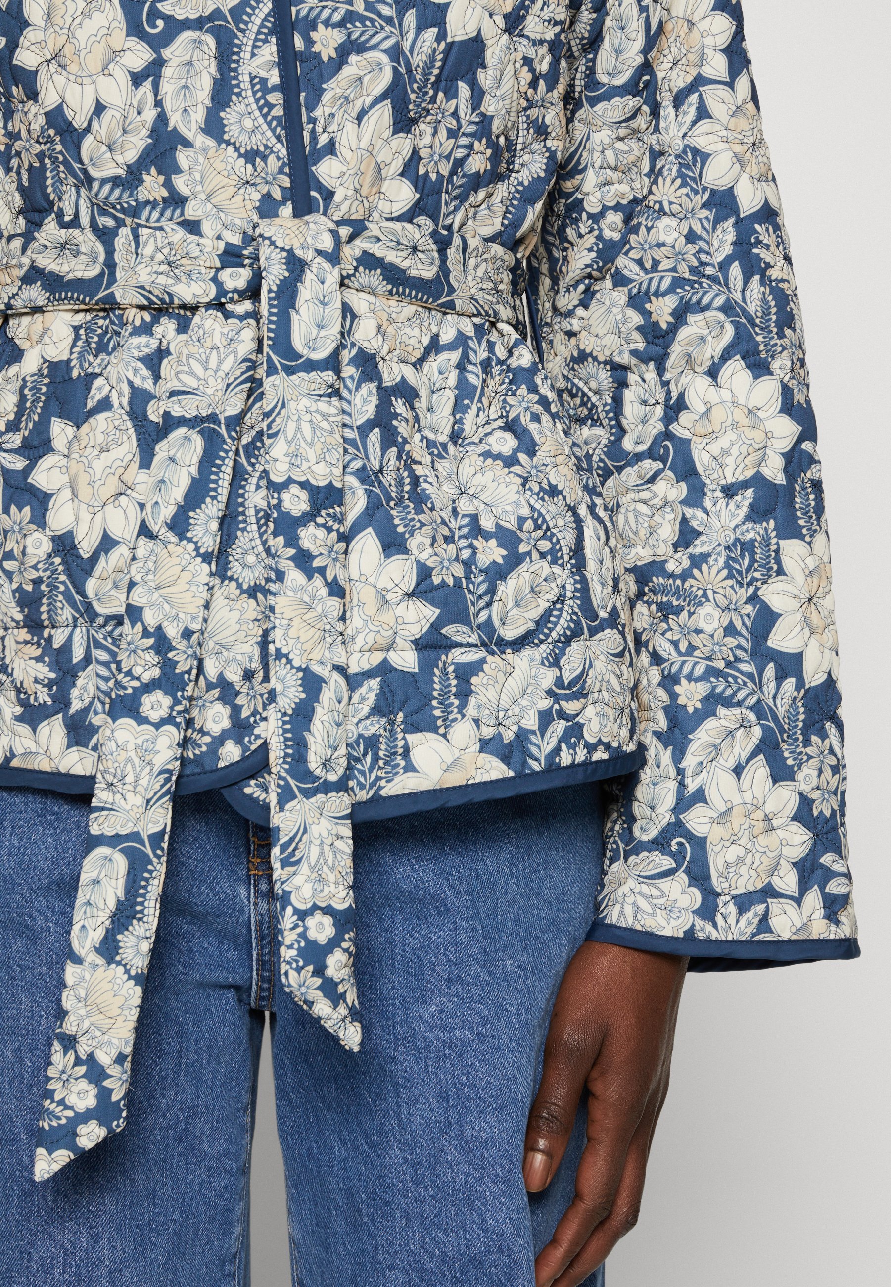 Veste réversible Vero Moda Tall VMJANE - Veste légère - bleu/beige