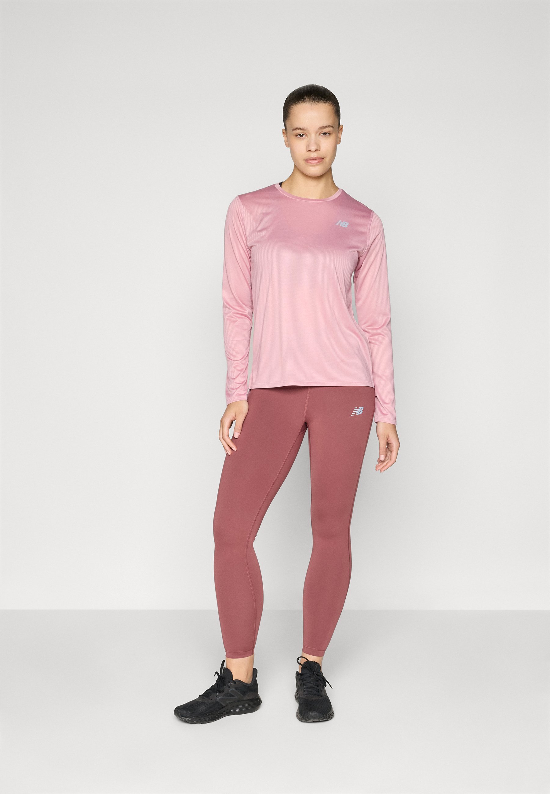 New Balance SPORT ESSENTIALS LONG SLEEVE - Top met lange mouwen - roze taffy