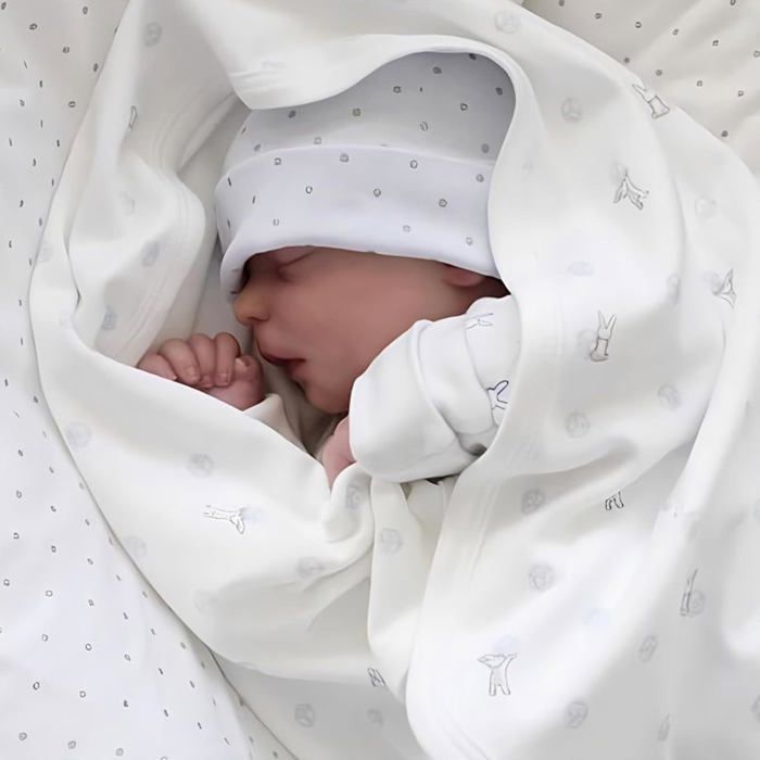 Bambola realistica in vinile - Neonato dall'aspetto realistico - Realizzata a mano - Regalo di Natale ideale per bambini - 43 cm - Maschio