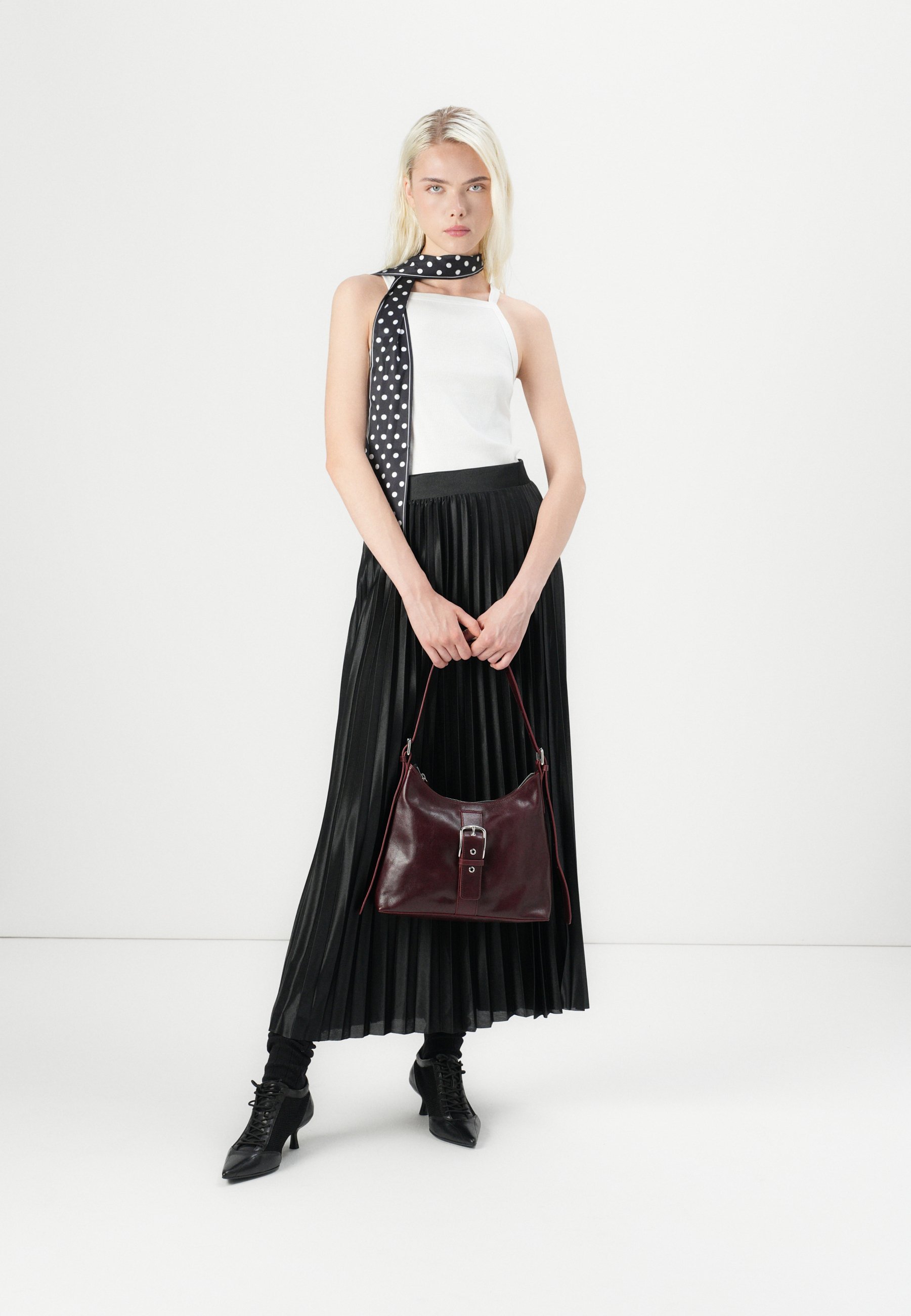 ONLY ONLKOLTER PLISSE LANGE ROK - Maxi rok - zwart