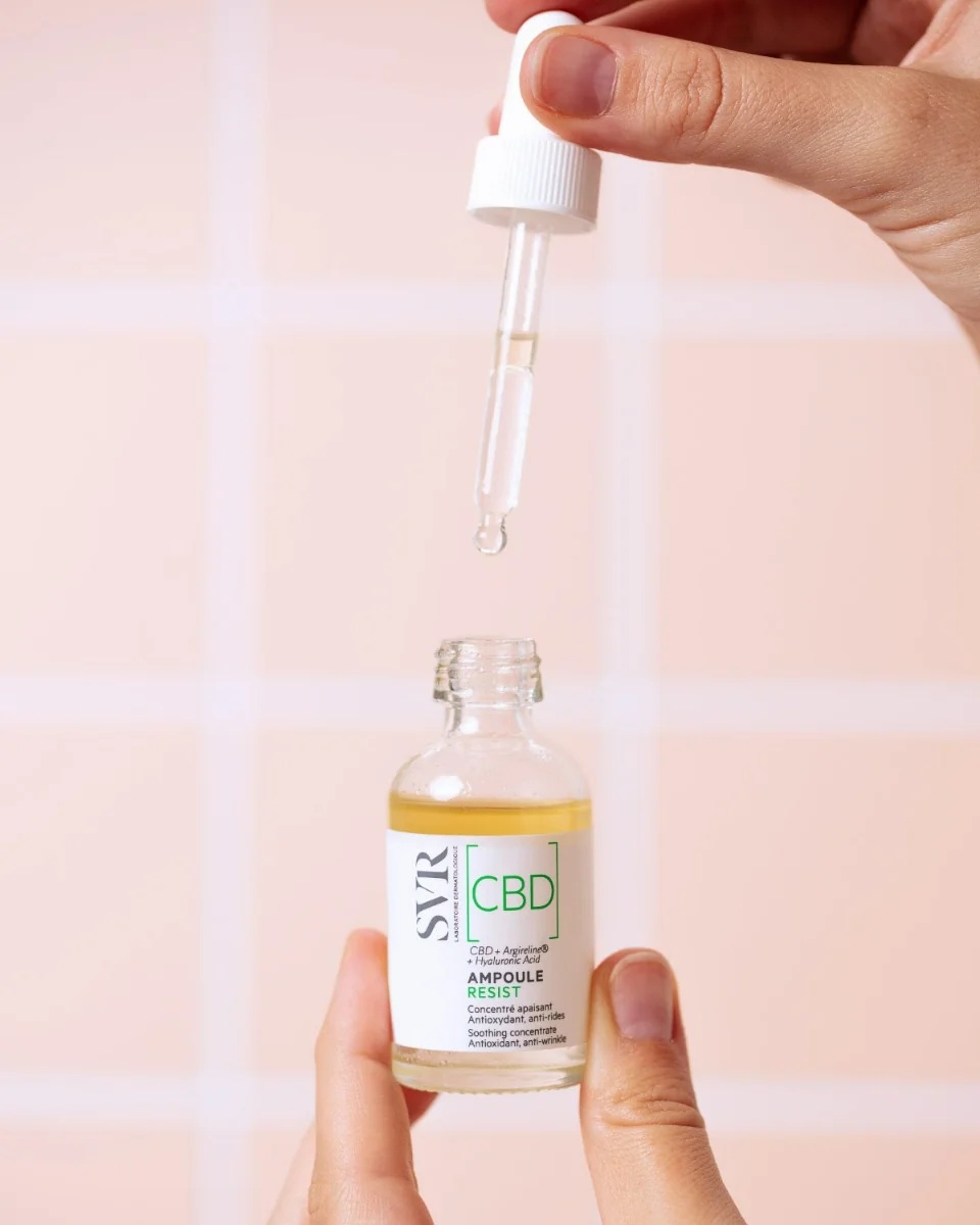 SVR CBD ampul 30 ml. Verzachtende, antioxiderende en anti-rimpelwerking.