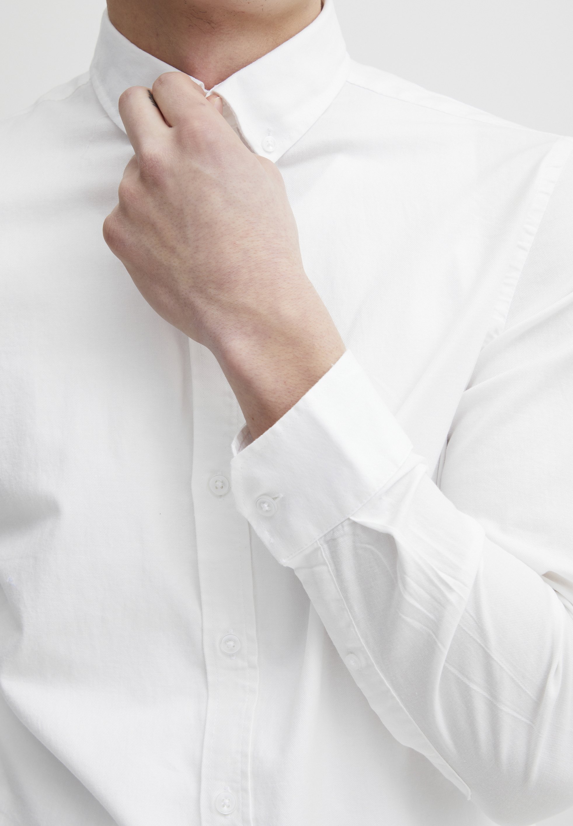 „Casual Friday CFANTON“ marškinėliai – sniego baltumo