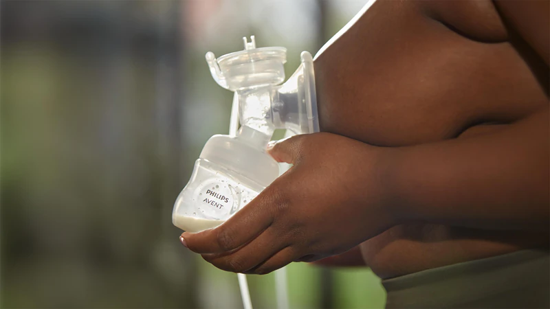 Odsávačka mateřského mléka Philips Avent Premium SCF396/31