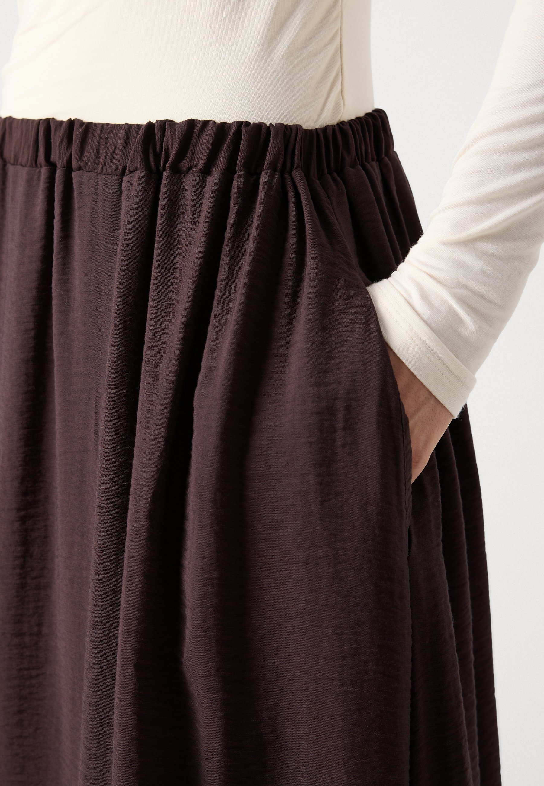 Jupe Lindex KAMALA - Jupe longue - marron foncé