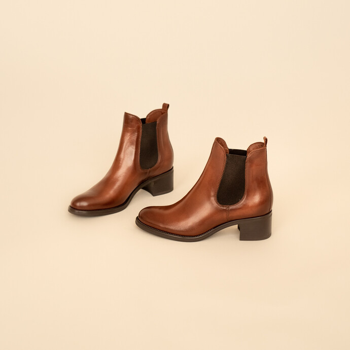 Bottines à talons  en cuir cognac