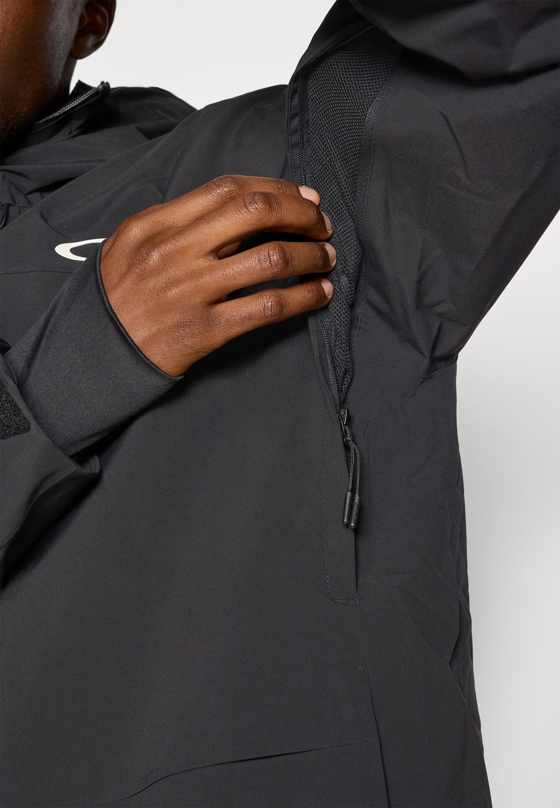Oakley CANOPY INSULATED JACKET - Slidinėjimo striukė - juoda