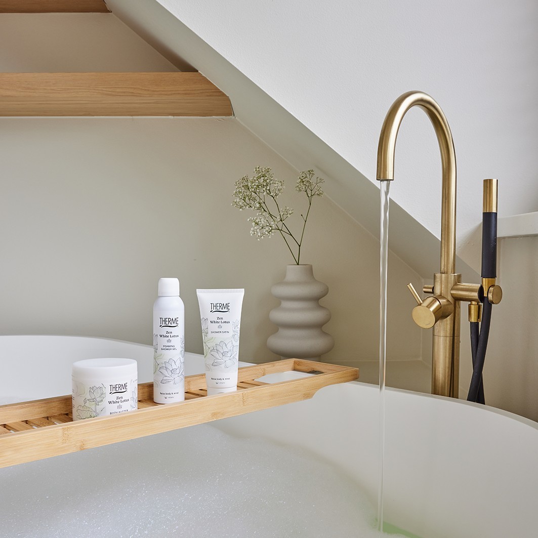 THERME Körperpeeling Zen White Lotus Duschpeeling - 200 ml