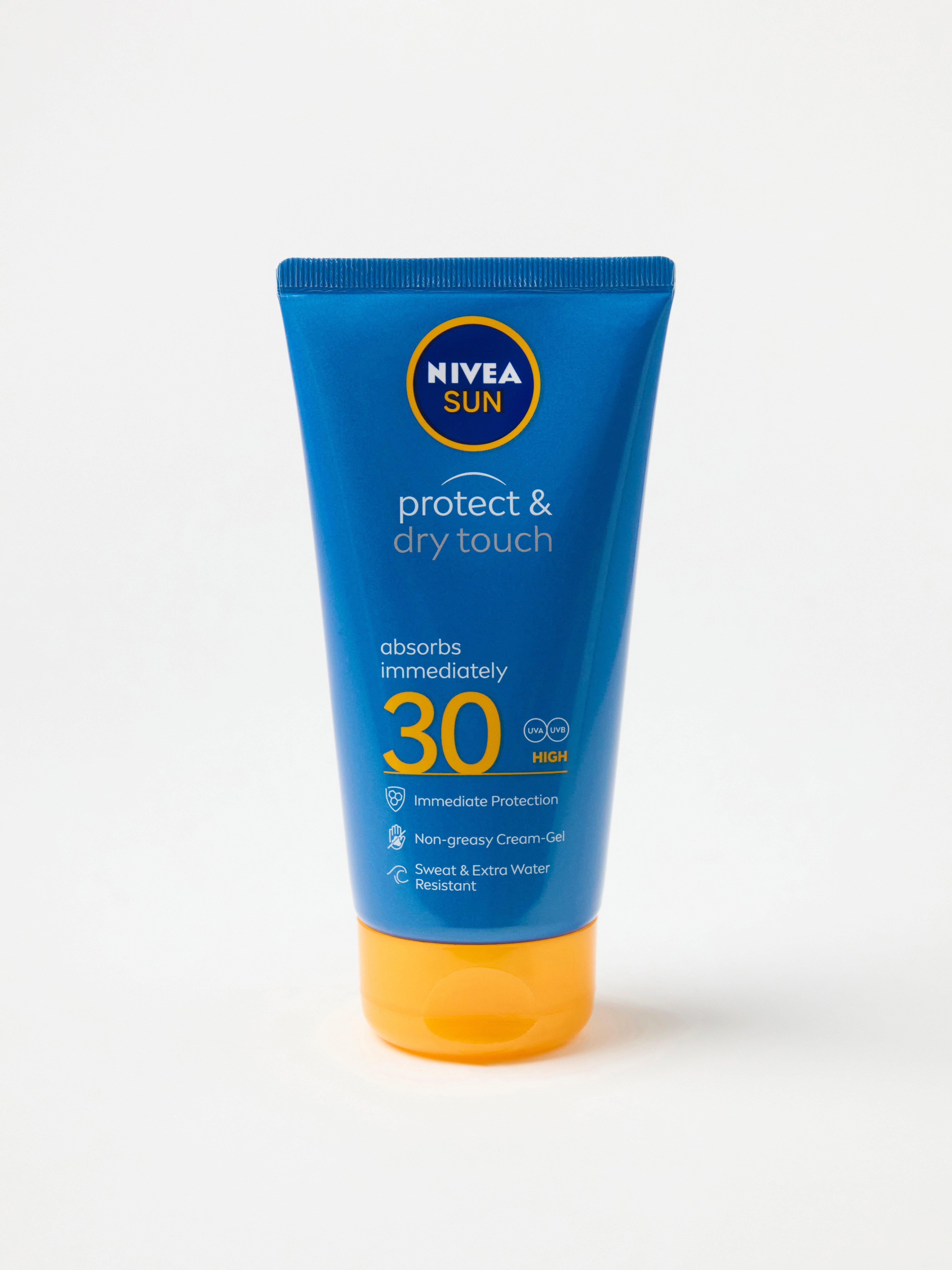 NIVEA Protect & Dry Touch opalovací krémový gel SPF 30 bez barviva