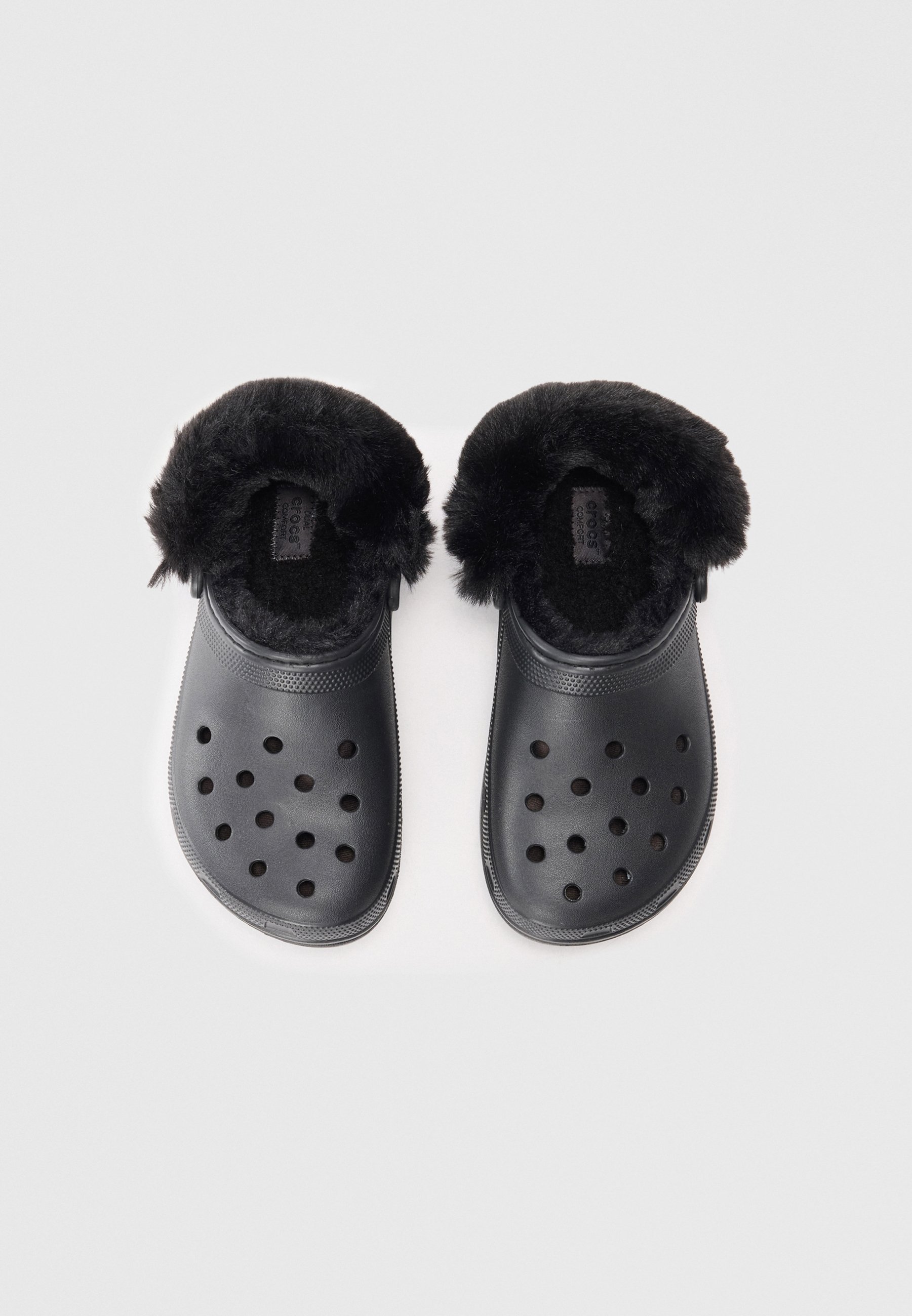 Crocs PLATFM LINED FUZZ STRAP - Klapki - czarne