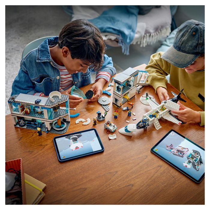 LEGO City 60502 L’Aéroport et l’Avion - Jeu de Construction pour Garçon ou Fille dès 8 ans