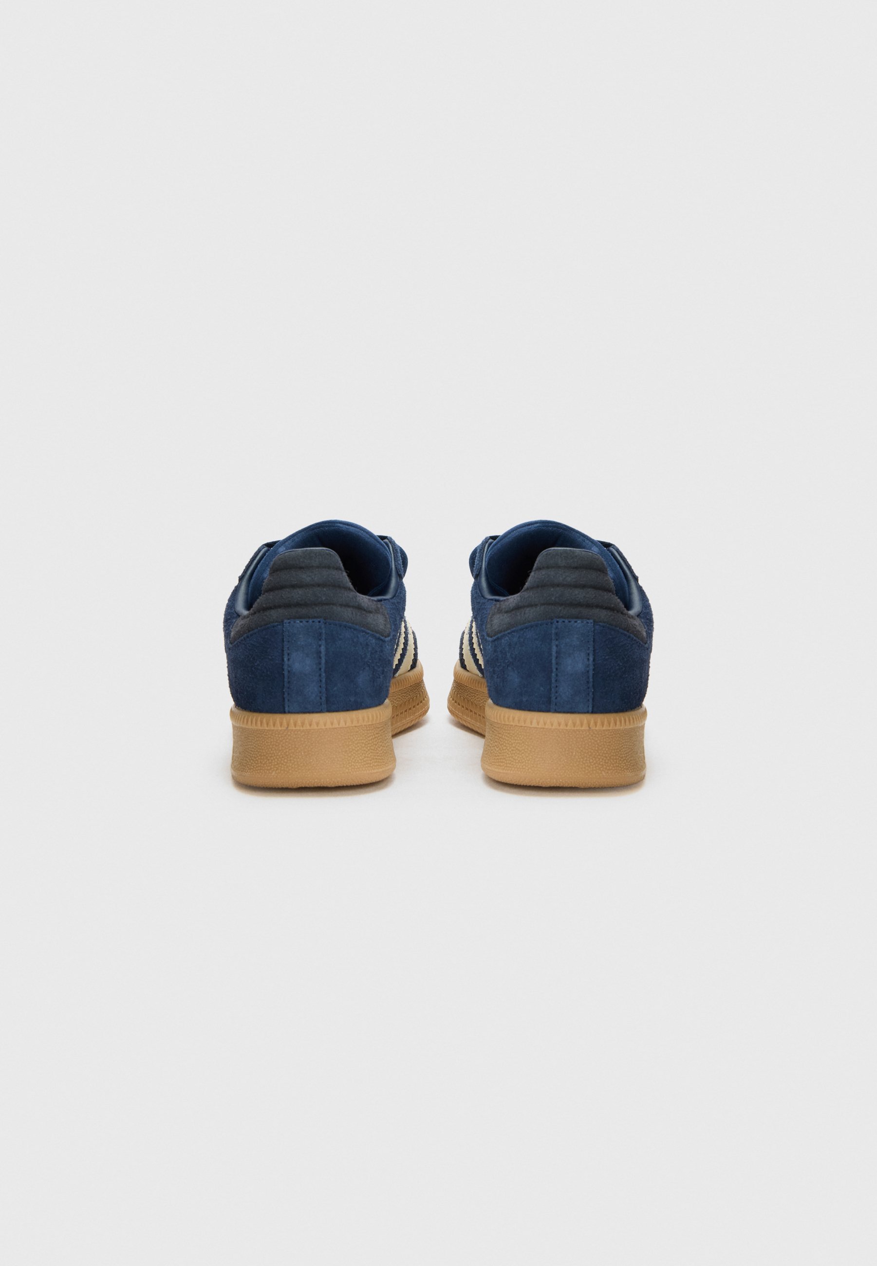 Tênis adidas Originals de cano baixo