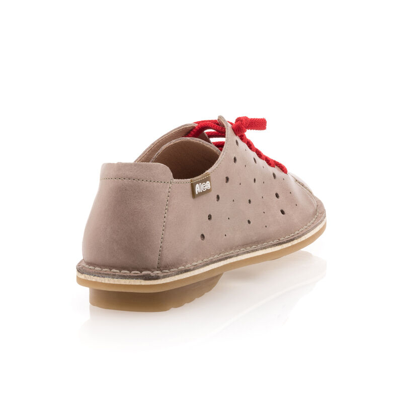 Zapatos de mujer marrones con cordones / Zapatos Derby
