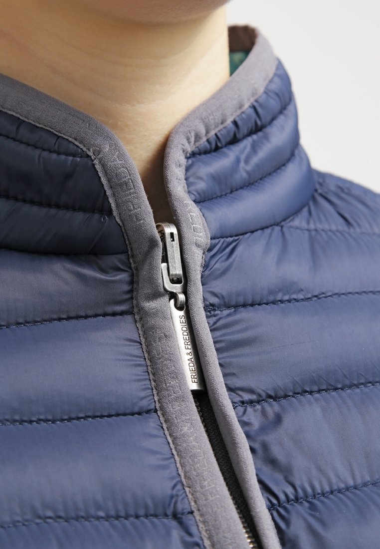 Frieda & Freddies Light Jacke – dunkelblau