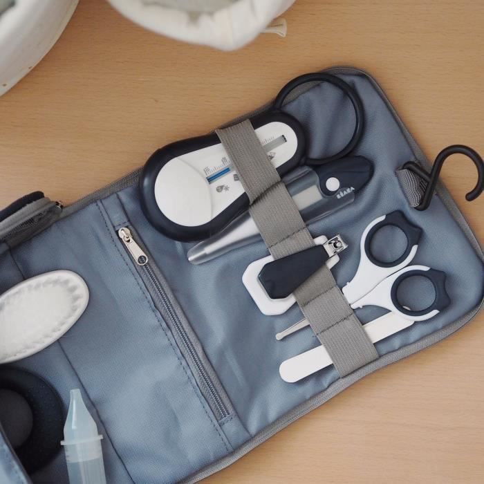 BÉABA - Kit per l'igiene del bambino - 9 accessori - Vaschetta e termometro digitale - Anello da dentizione - Massaggiatore per gengive - Blu notte