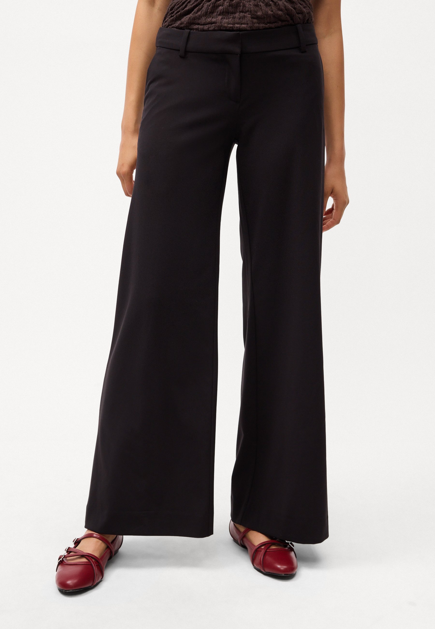 Pantaloni da completo a zampa bassa per i giorni feriali - Pantaloni - neri