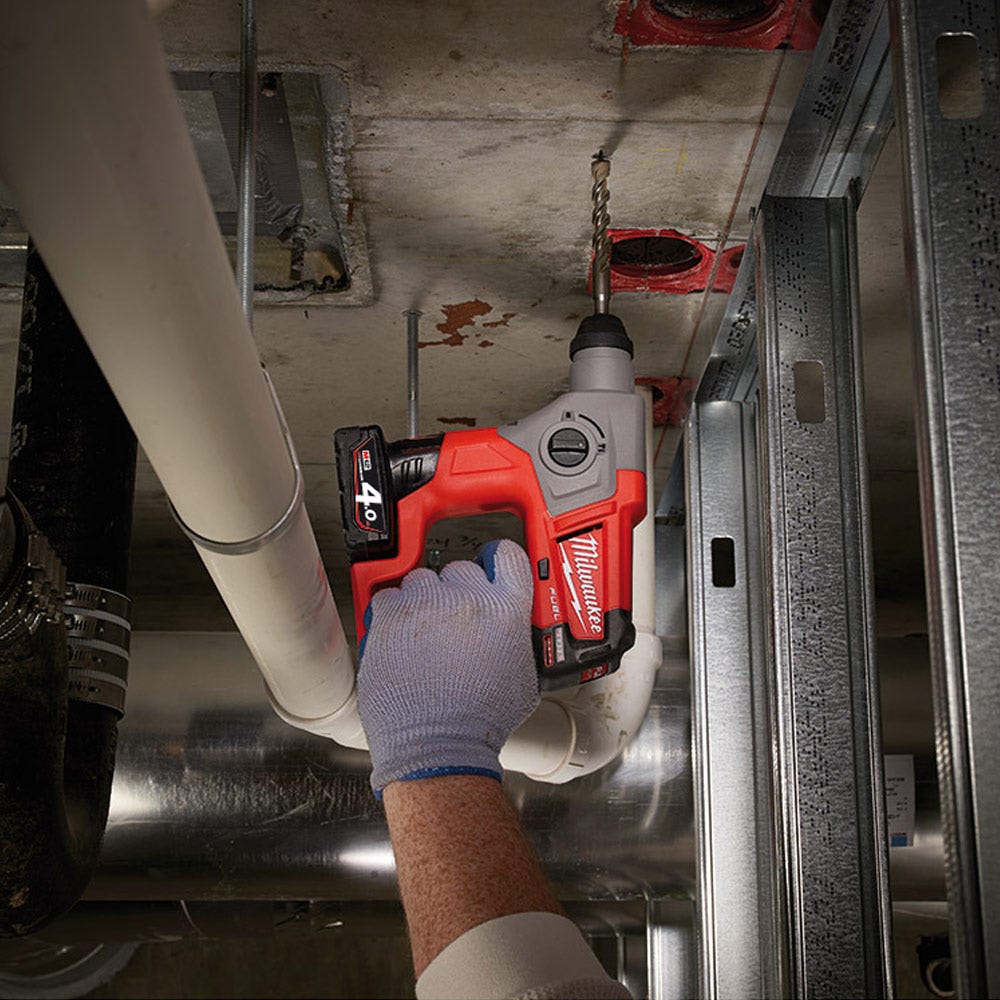 Ελεύθερο φιαλίδιο SDS+ MILWAUKEE 12V FUEL™ Skin M12CH-0