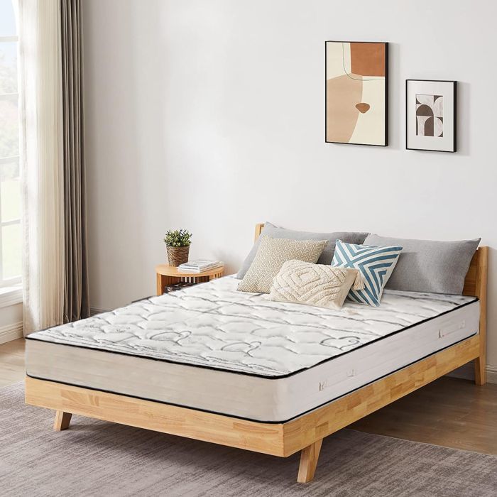 Materasso reversibile NELIA 180x200 cm, schiuma ad alta densità, zone di riposo indipendenti, con lato estivo/invernale, spessore 24 cm
