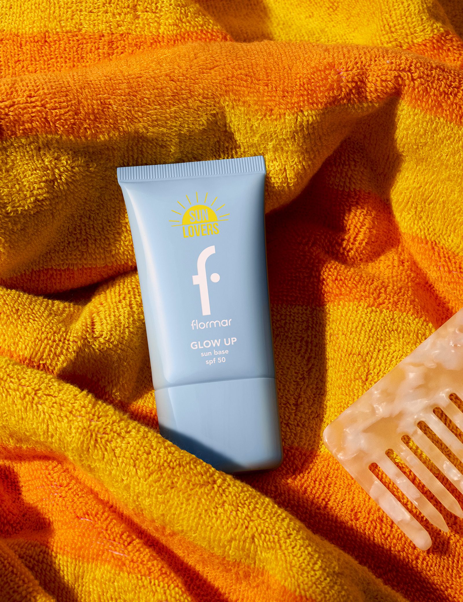 Podkladová báza a báz pod make-up Sun Lovers Glow Up Primer SPF50