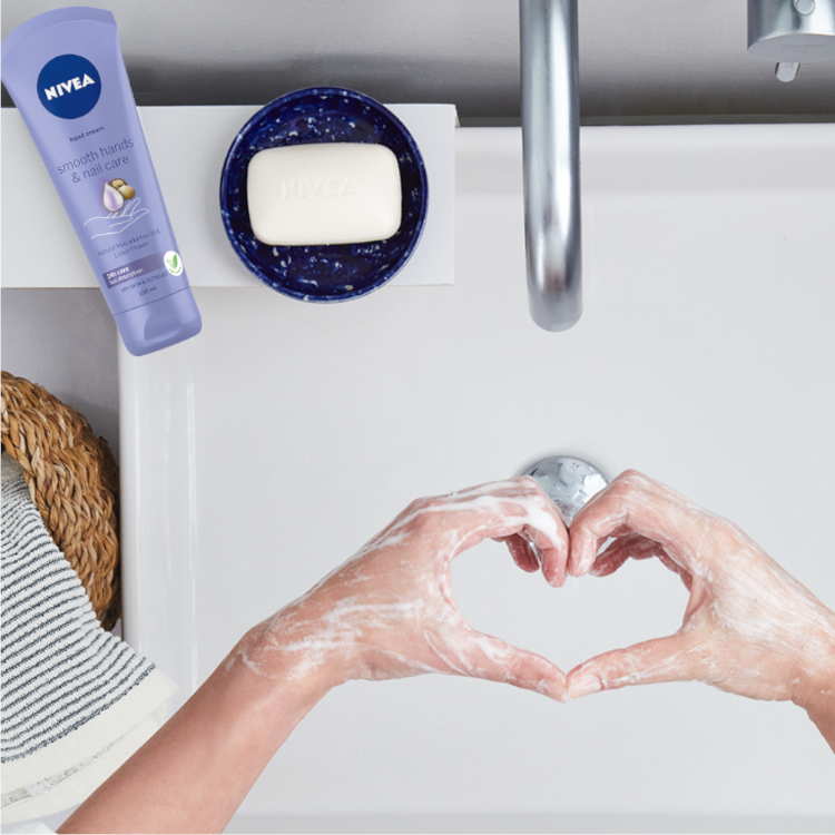 Nivea Smooth