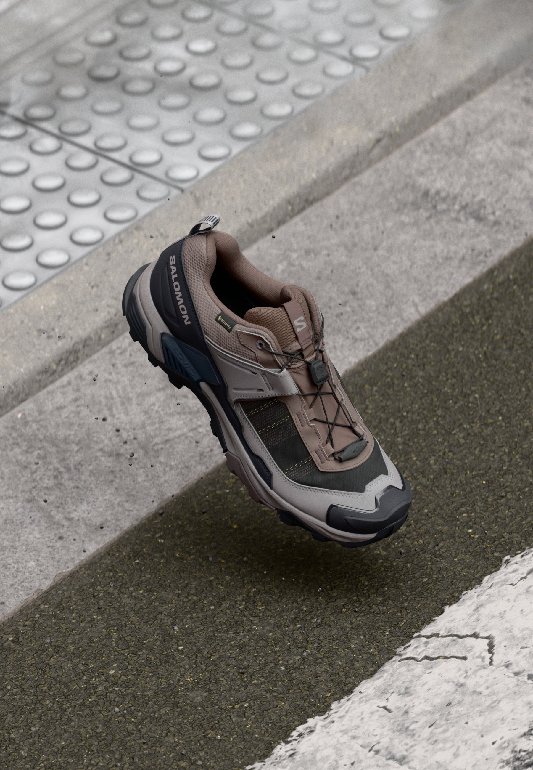 Salomon X ULTRA 5 GTX - Matkajalatsid - raud/tumesinine/kajakashall