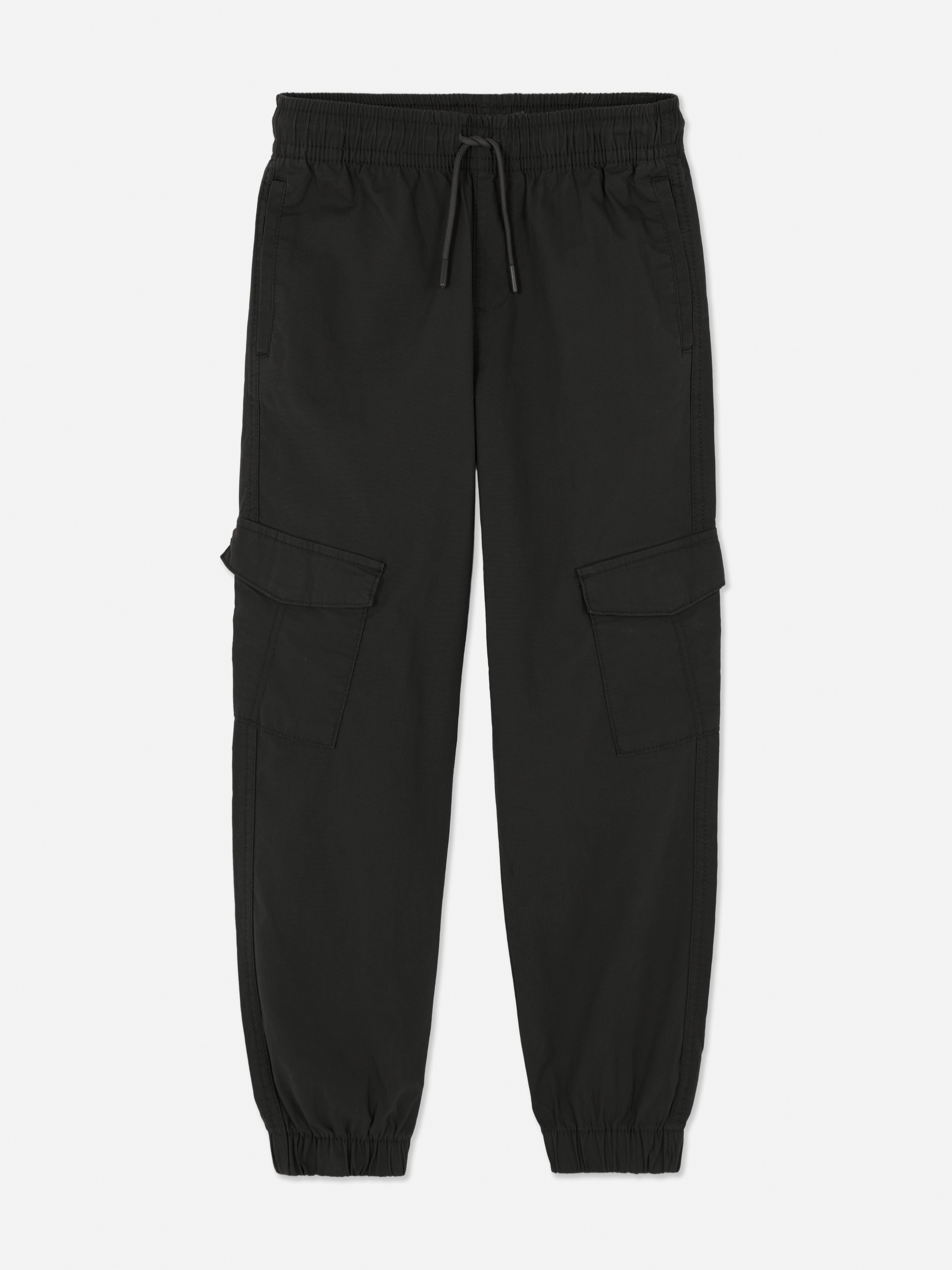Cargohosen für Jungen. Diese coolen Cargohosen sind ein Must-have für angehende Fashionistas.
