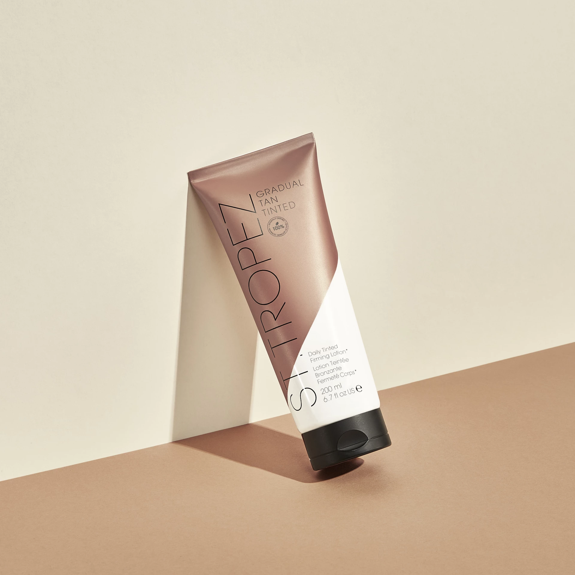 Loțiune de ten colorată pentru fermitate zilnică, Bronz gradual, 200 ml - St. Tropez