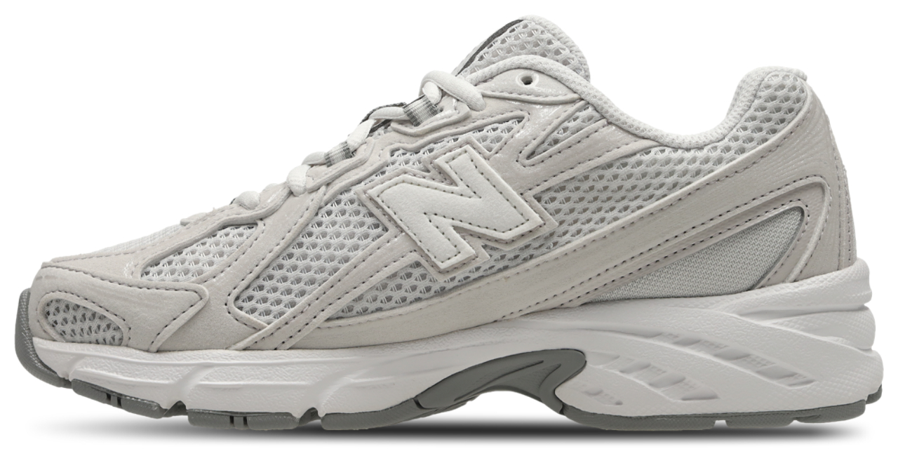 New Balance 740