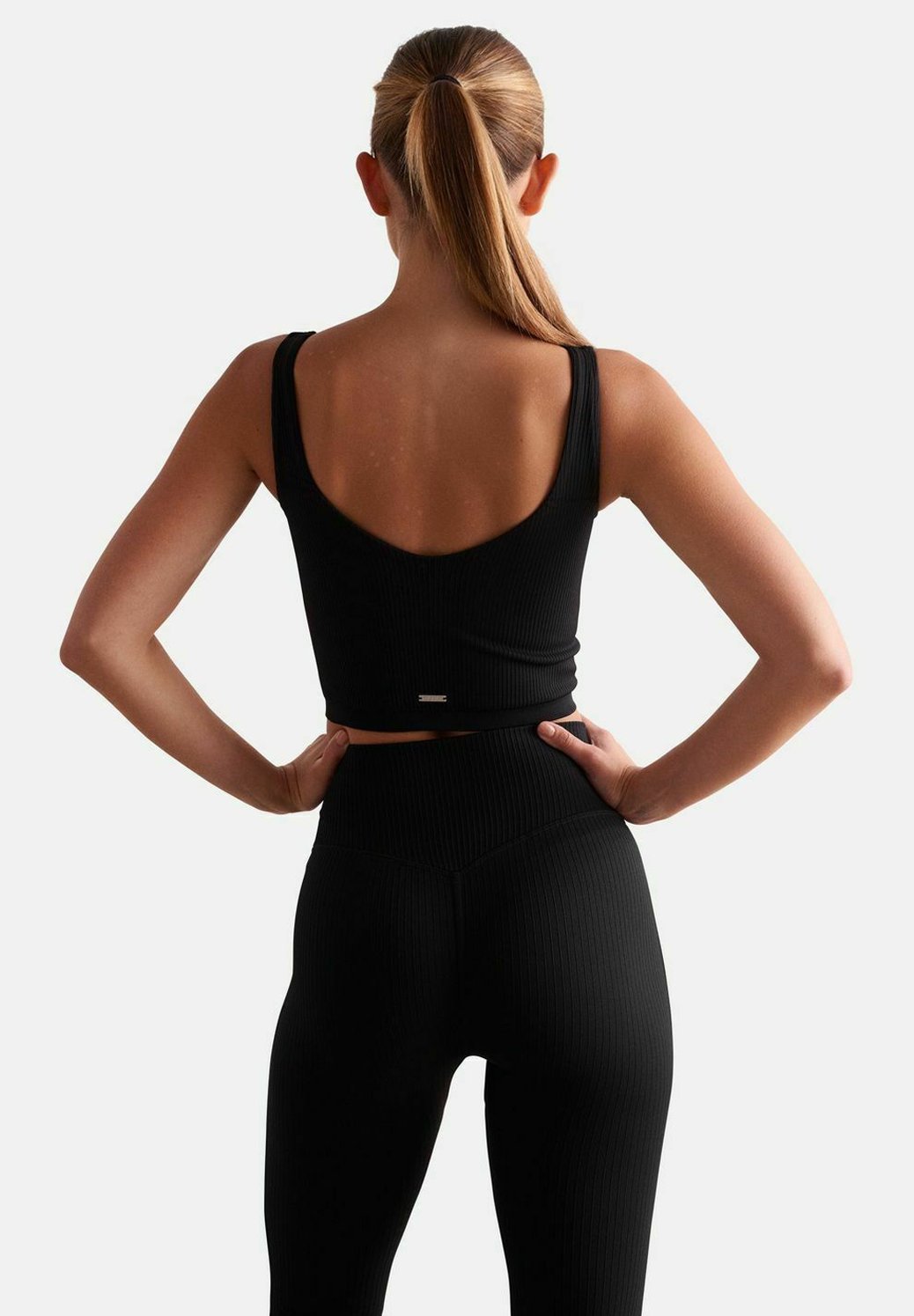 aim'n® REBRASTI BEZŠAVNI BRALETTE - Sportski grudnjak s laganom potporom - crni
