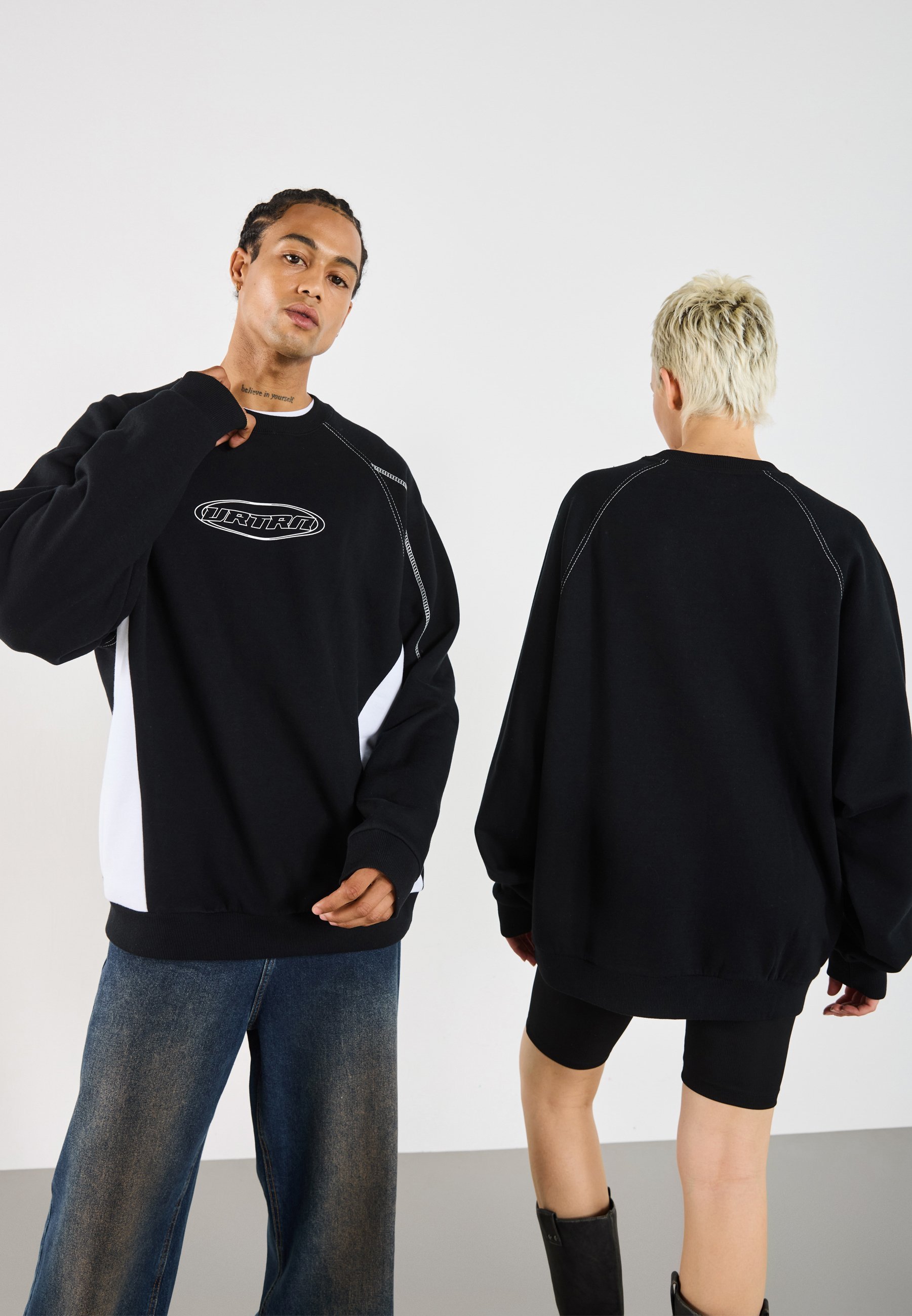 YOURTURN UNISEX - Bluza - prawdziwa czerń