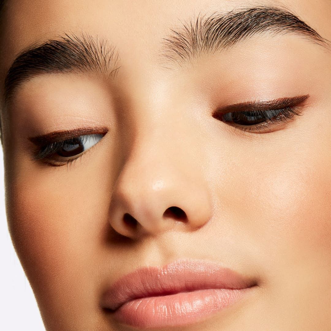 Brushstroke 24 Hour Liner Eyeliner Luksuzni tuševi za oči i olovke za oči