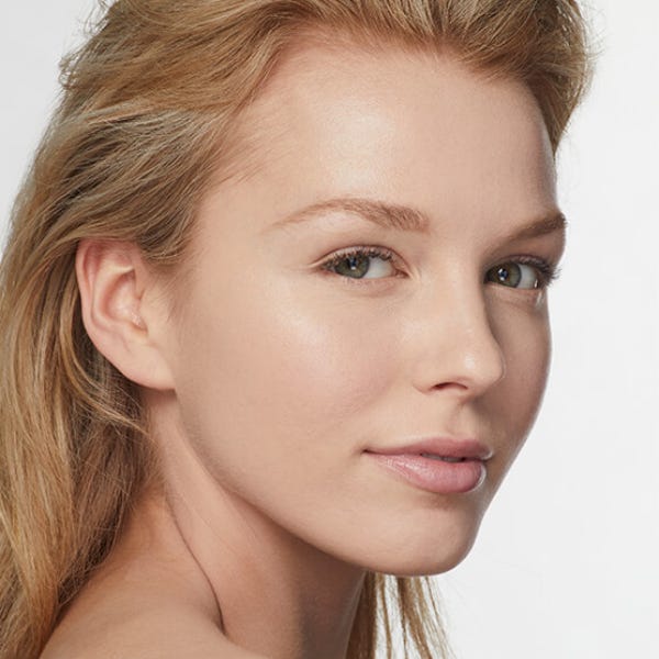 Double Wear Stay-In-Place Oil-Control SPF 10
