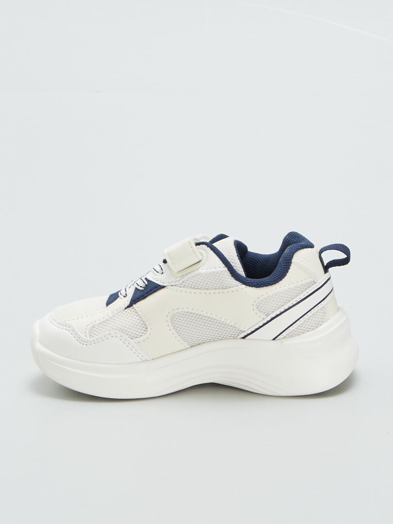 Sportieve sneakers met klittenbandsluiting - WIT