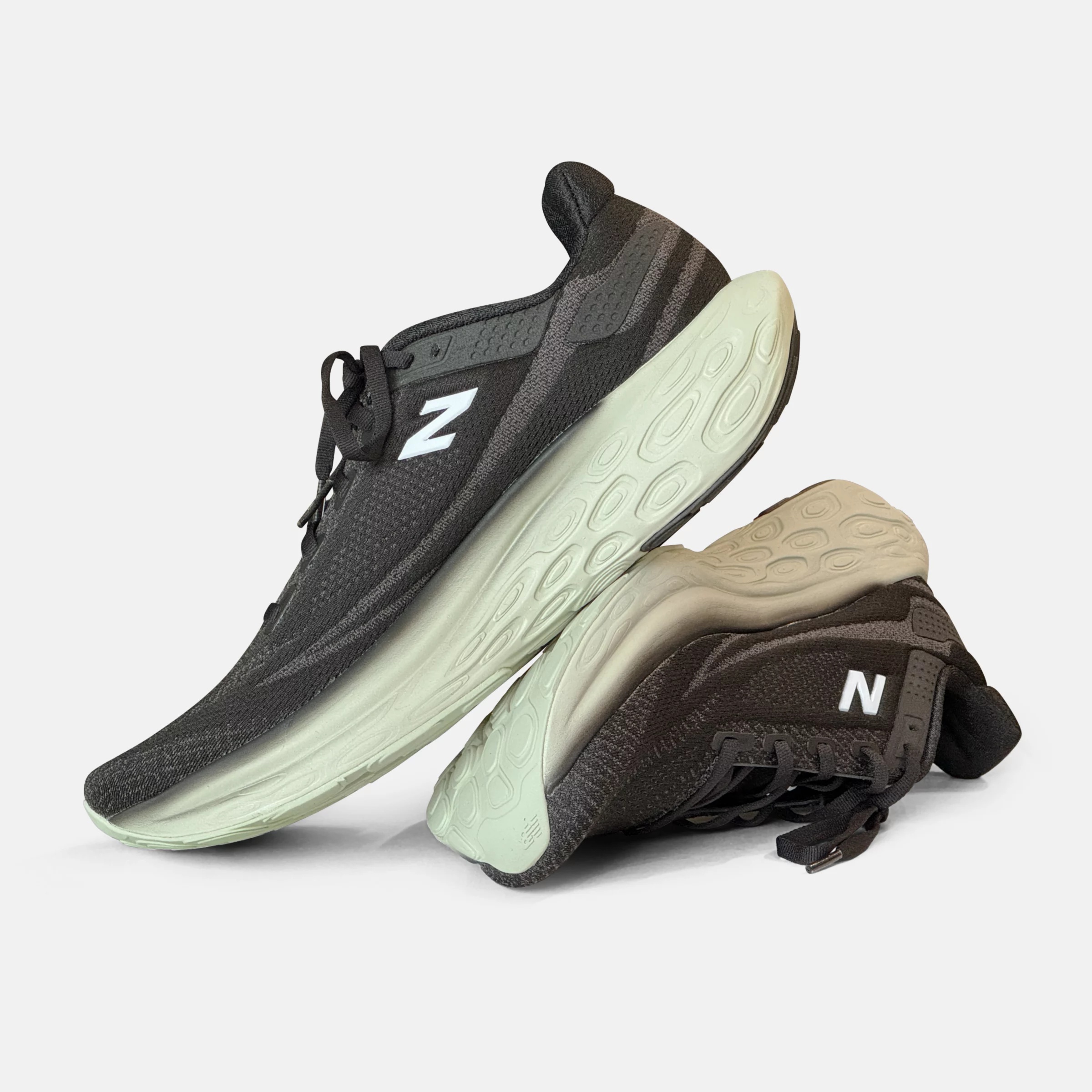 Fresh Foam X 1080v13 Black con lichen green