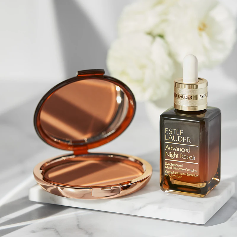 Estée Lauder Bronze Goddess poederbronzer met een poederachtig effect