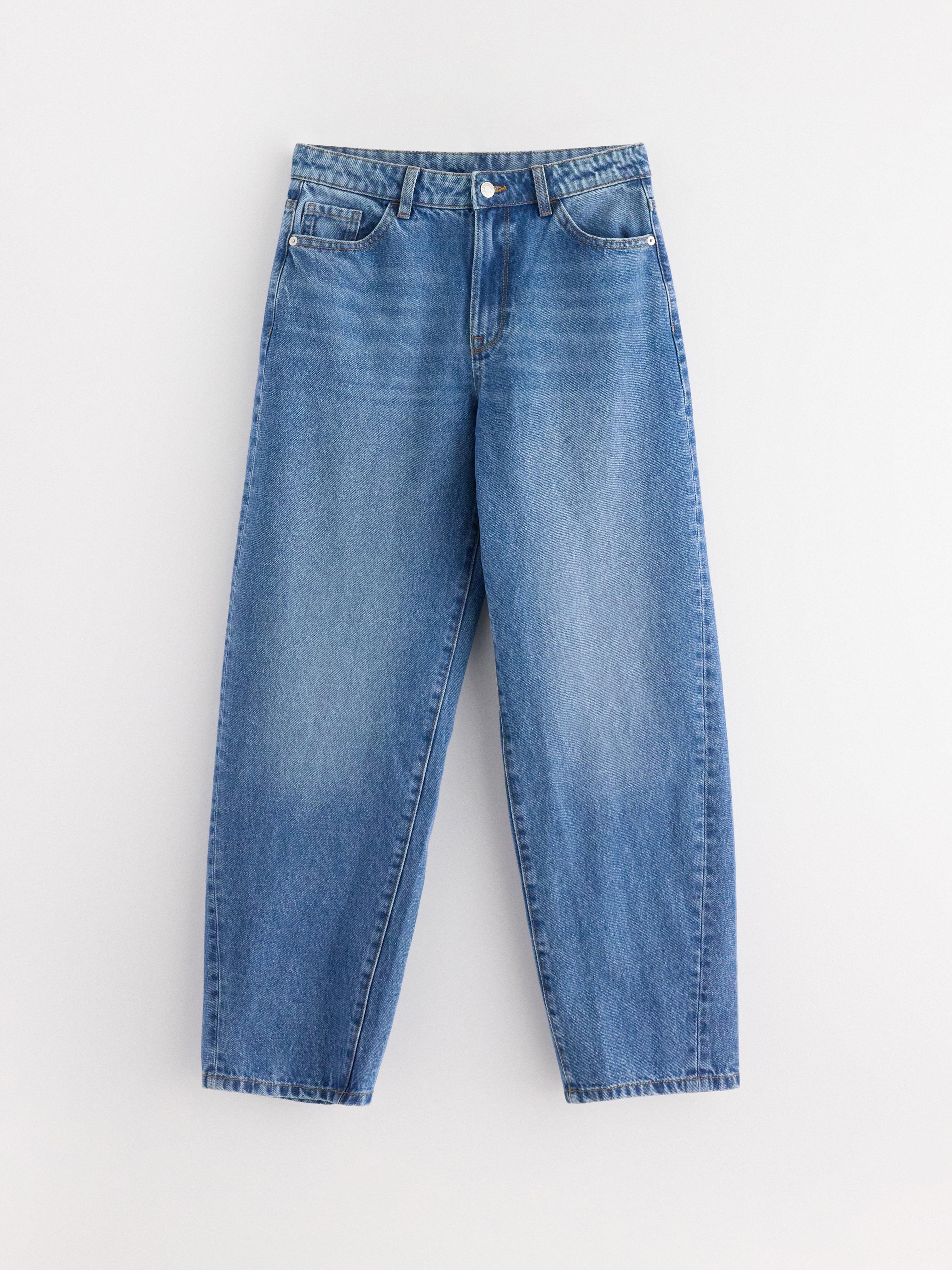 Calça jeans BARREL na altura do tornozelo, azul denim.