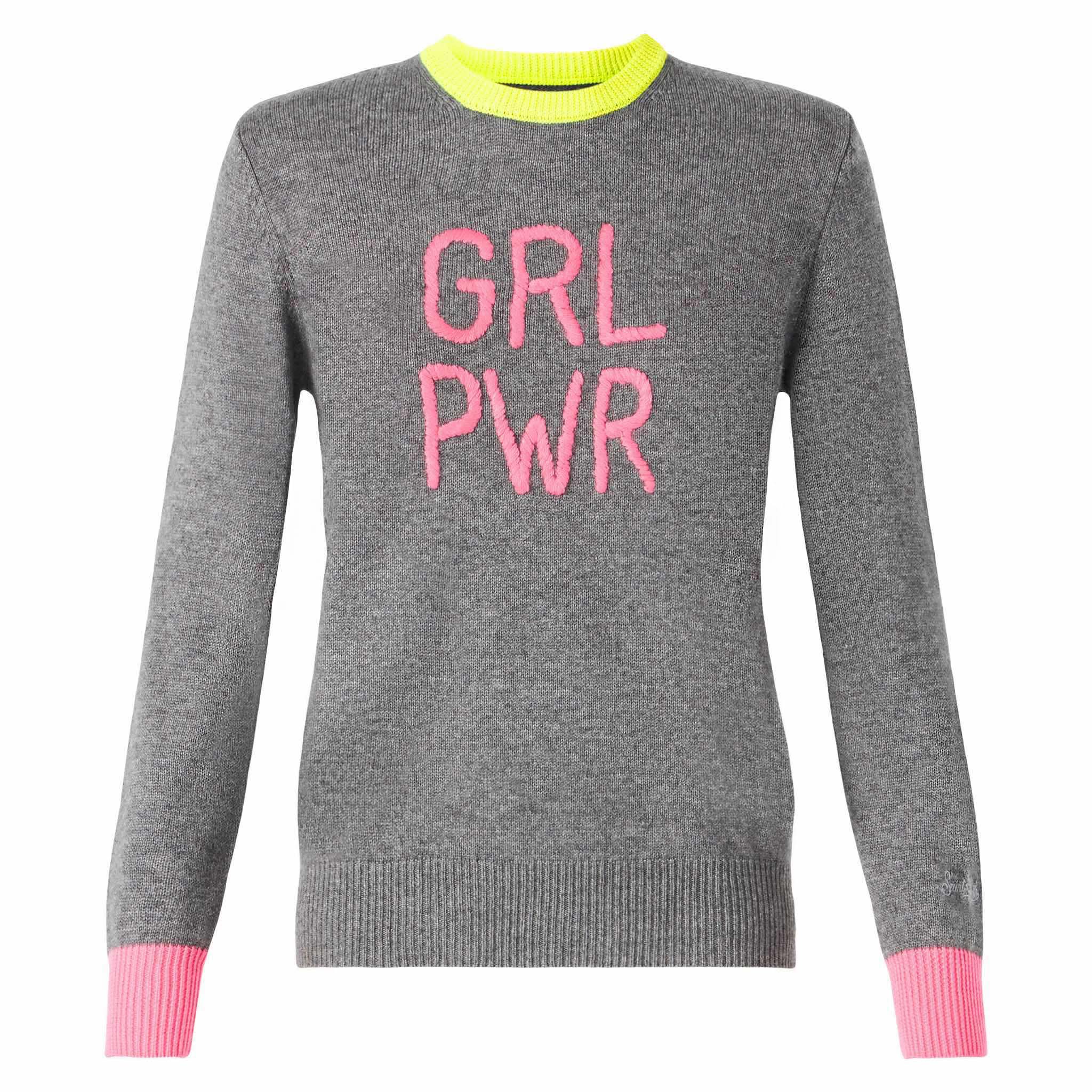 Grijze damestrui met fluorescerend GIRL PWR-borduurwerk en fluorescerende details.