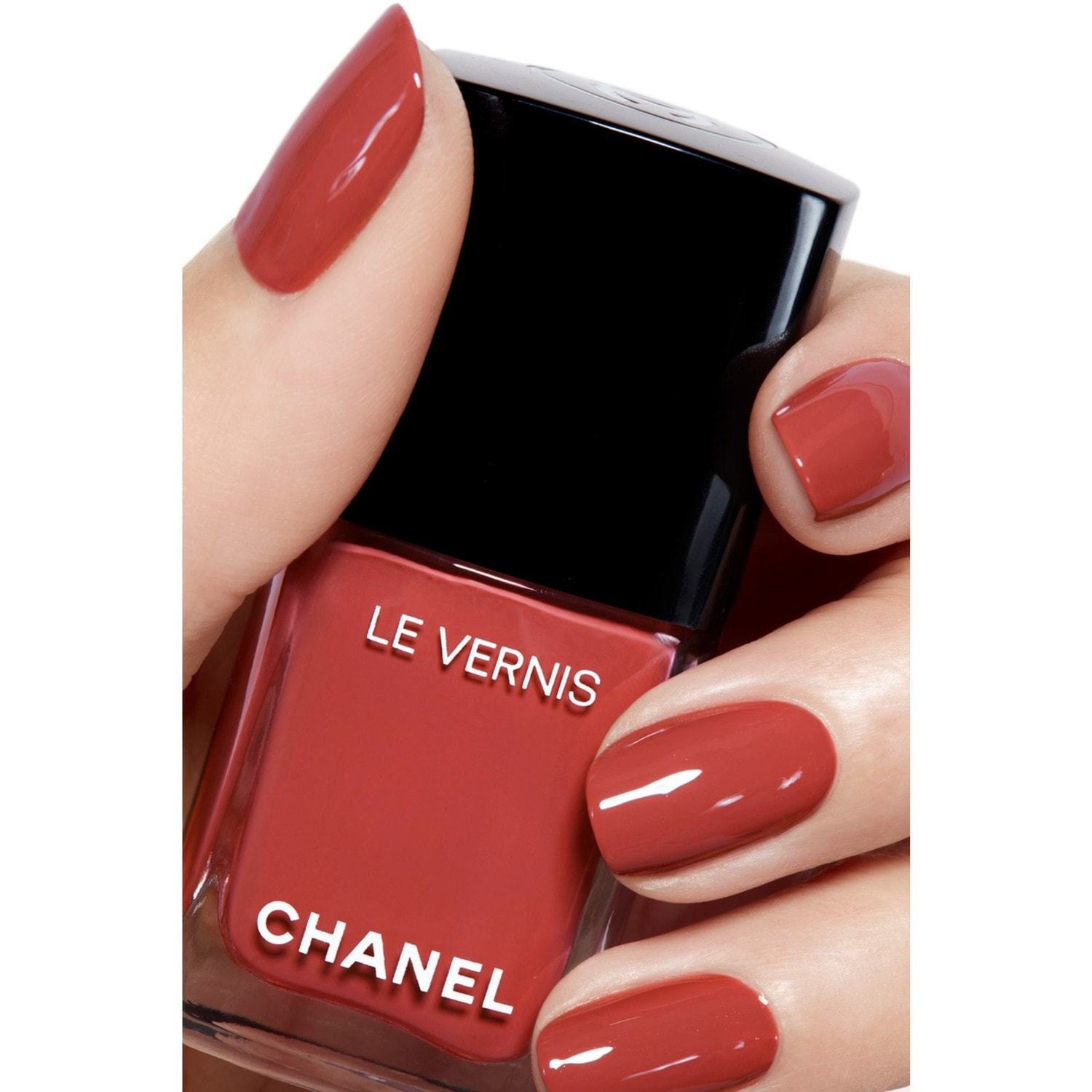 CHANEL lak za nokte LE VERNIS DUGOTRAJNA BOJA I SJAJ - 13 ml