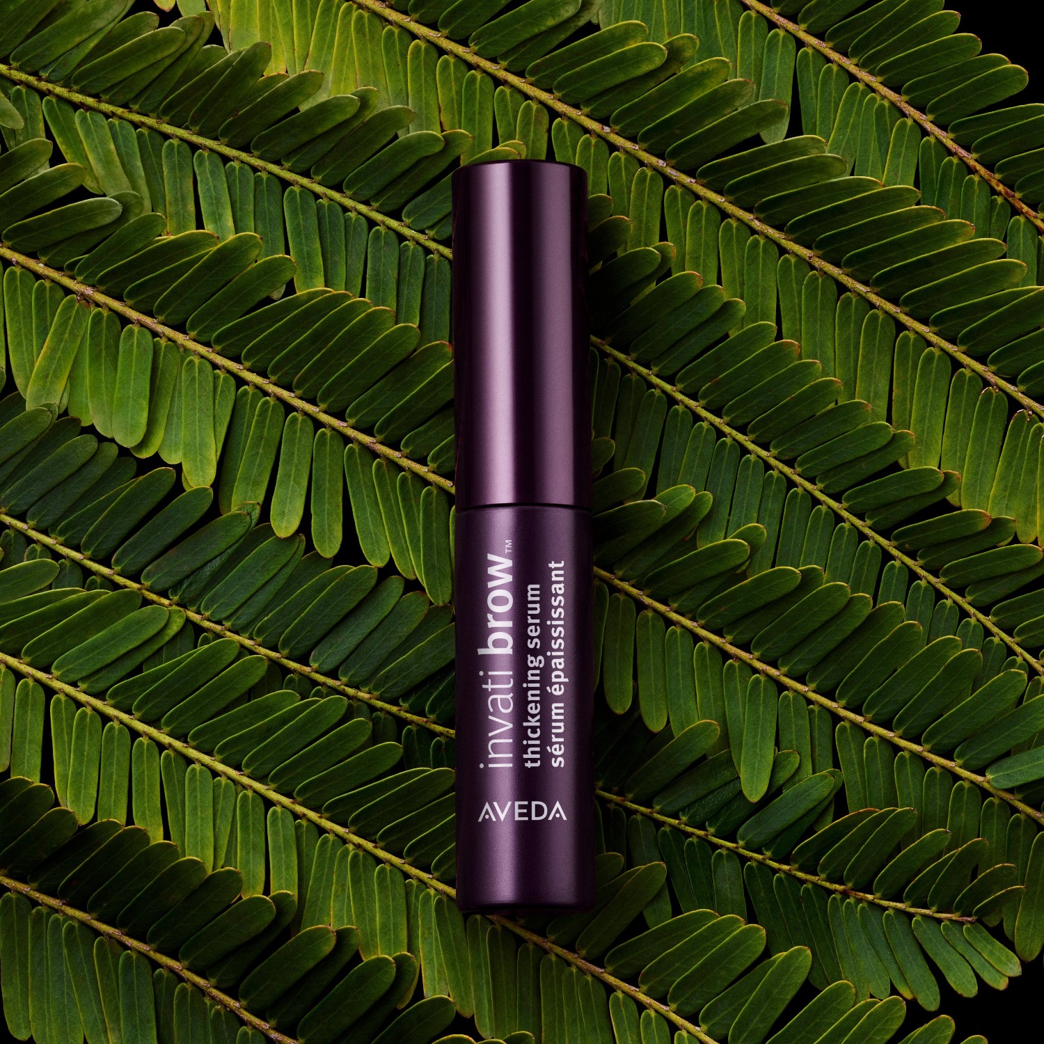 Sérum hidratante Aveda Invati Ultra Advanced™ para el aumento de volumen de las cejas – 5 ml