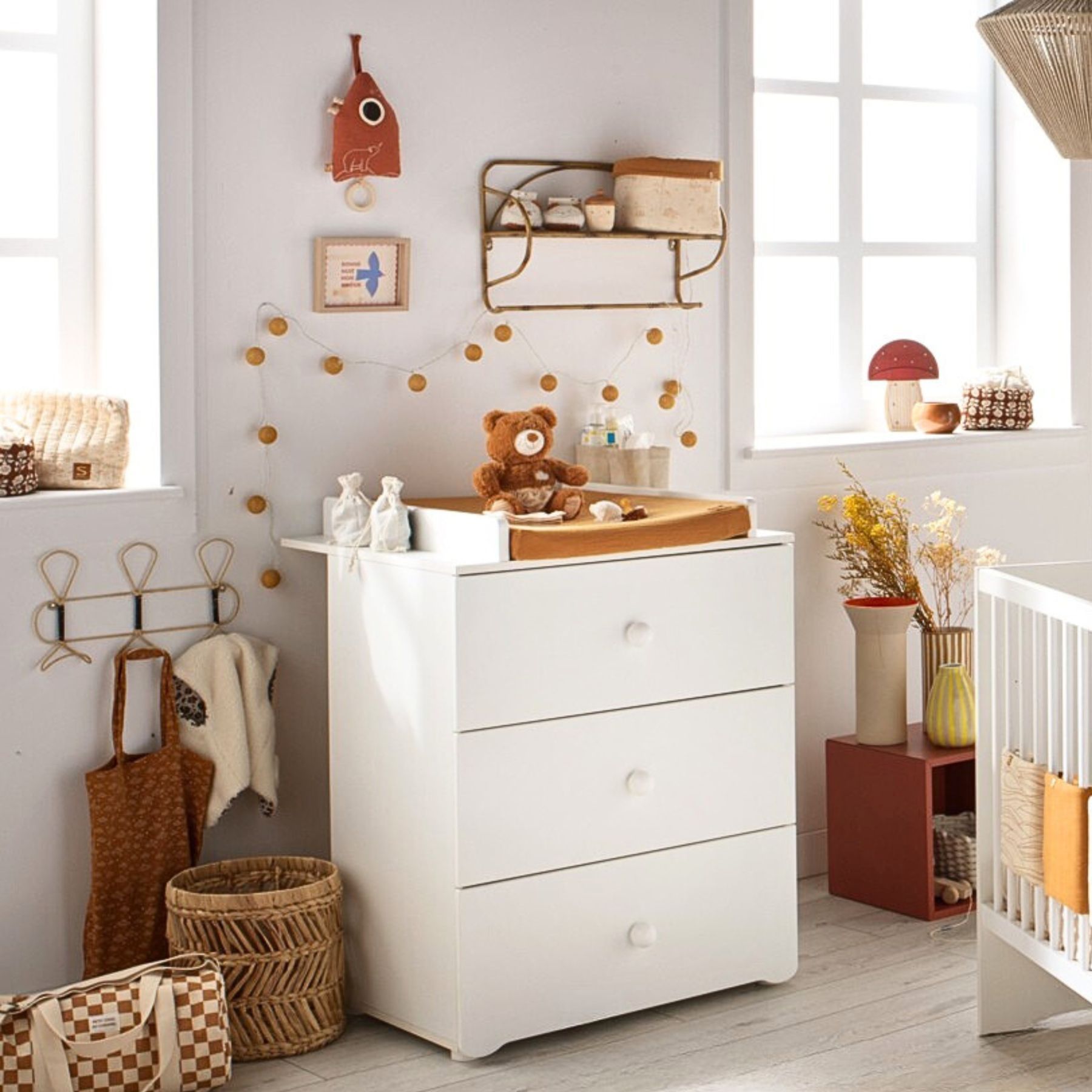 Commode à langer - Babyprice - Basic - 3 tiroirs - Boutons boule en bois blanc
