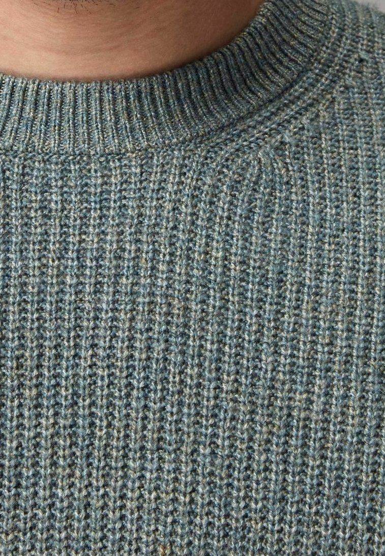 Nächster Pullover – türkis
