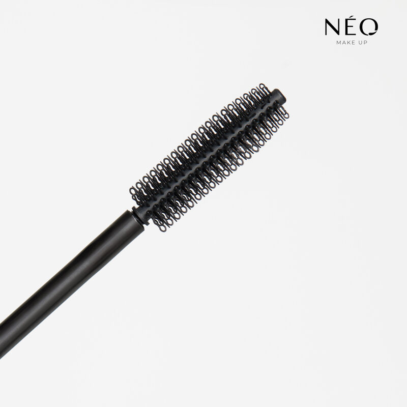 Máscara de pestañas Neo Make Up Intense Serum con vitaminas y minerales