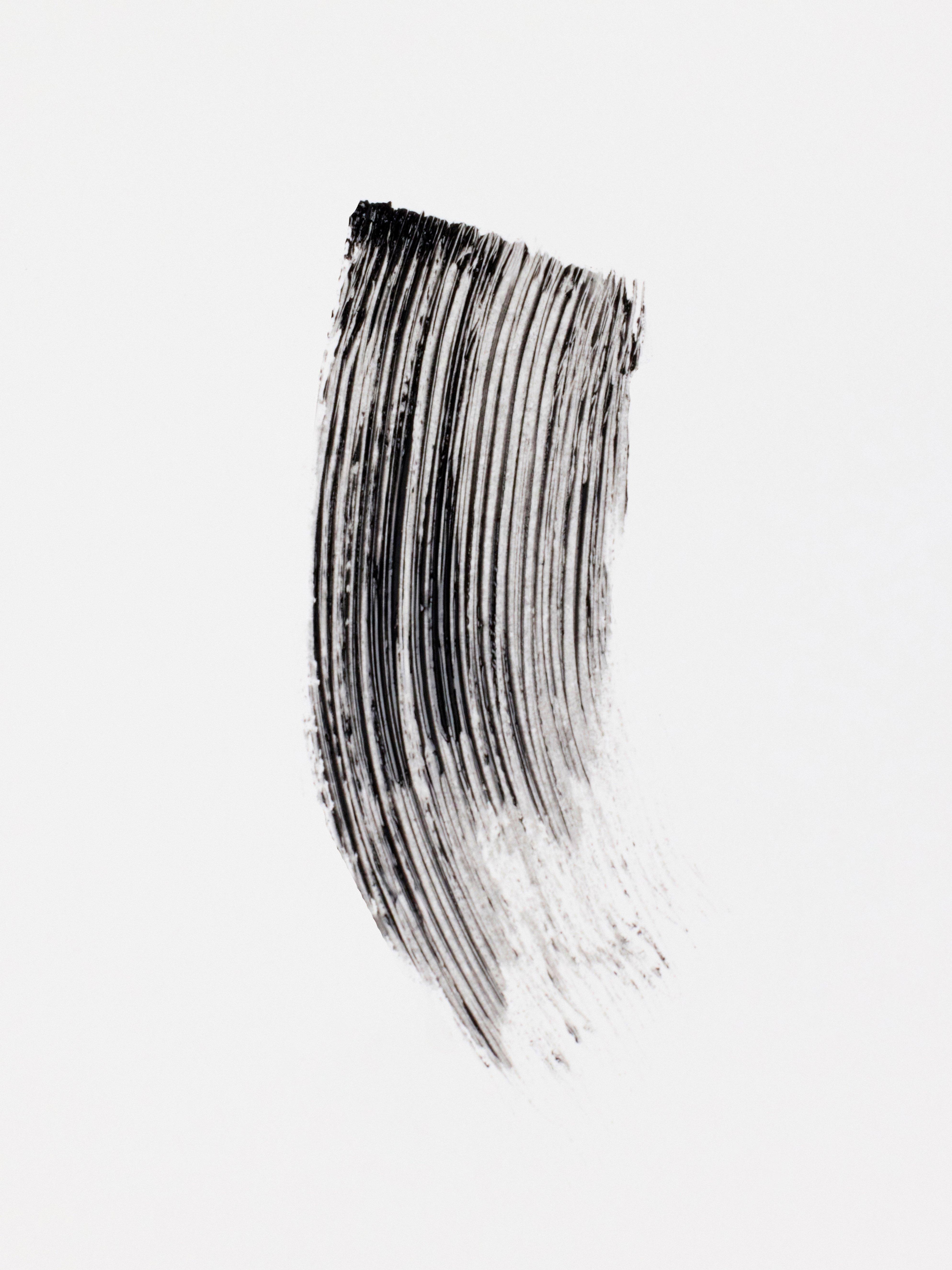Máscara de pestañas Maybelline The Colossal Bubble resistente al agua, color negro.