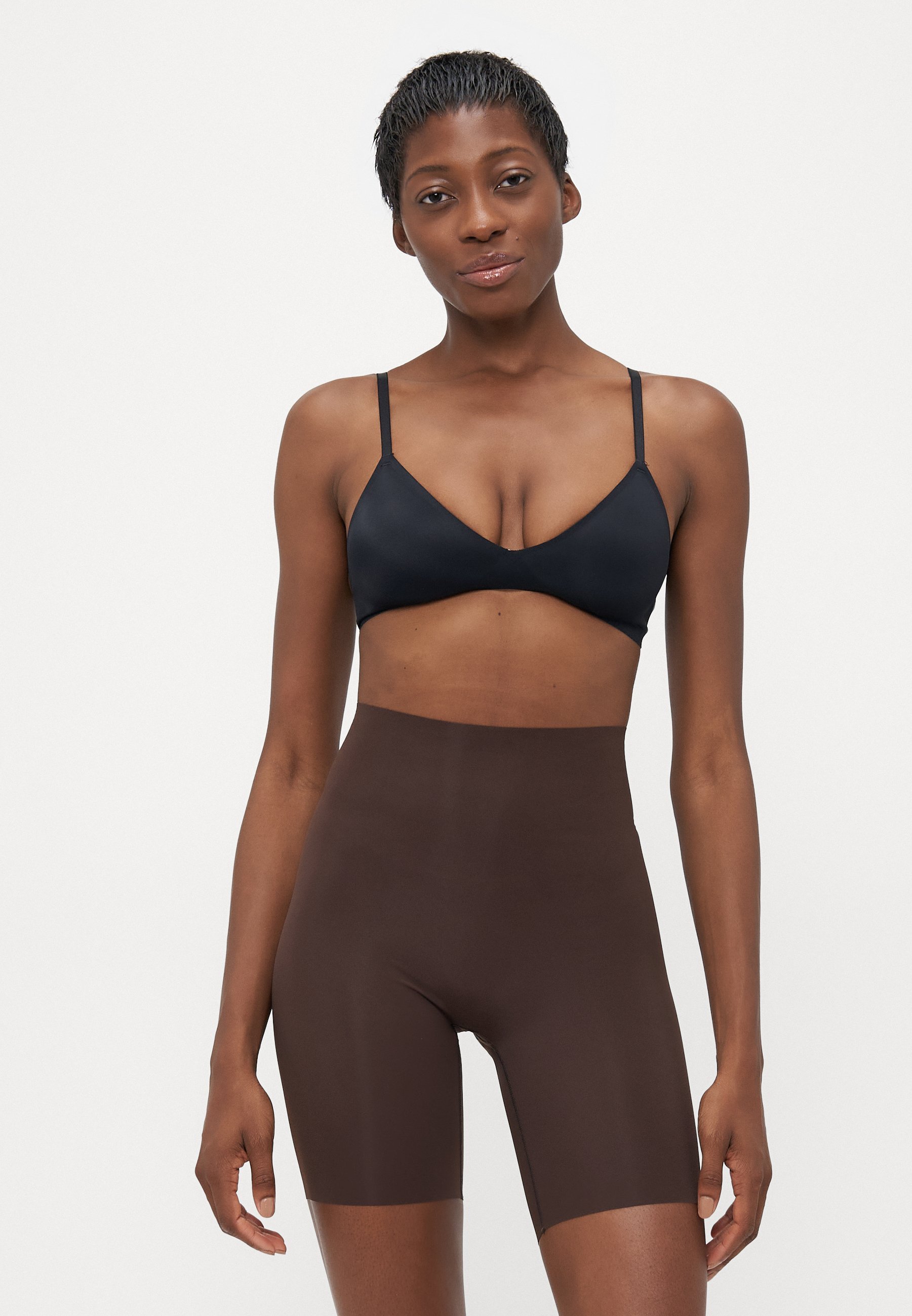 Vero Moda VMDITTE 2ND SKIN BIKER SHORTS LEOPRINT - Broek - koffieboon
